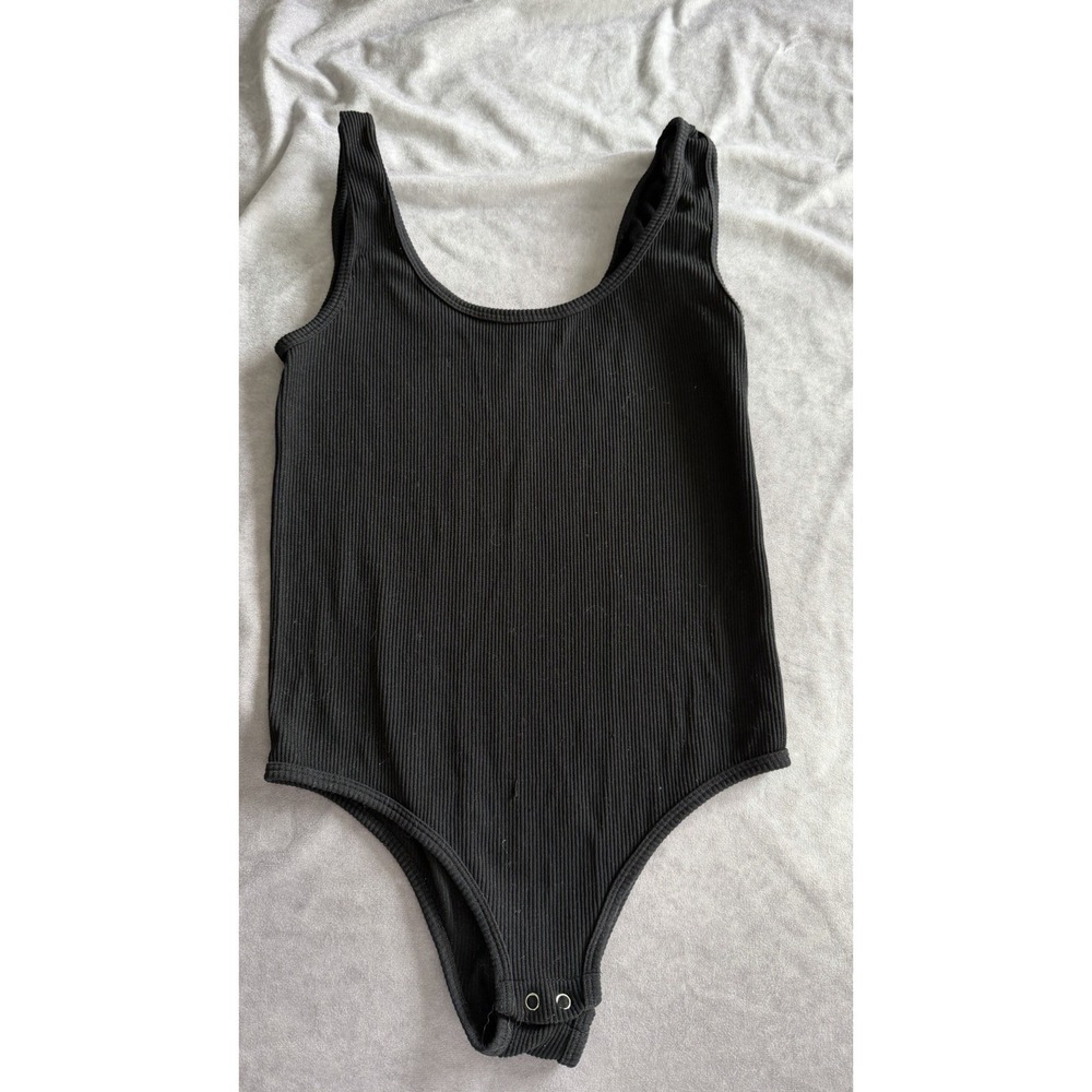 Ambiance Apparel Women's S/M Black Ribbed Scoop Neck Sleeveless Bodysuit